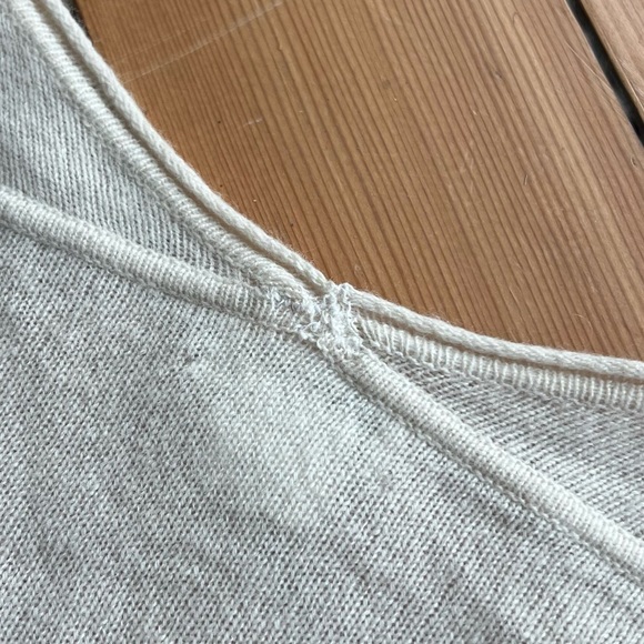 Club Monaca 100% Cashmere Cardigan - Picture 6 of 6
